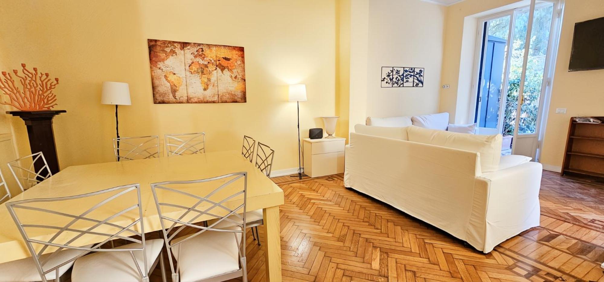 Elegantis Monti Royal With Private Terrace Apartment *
