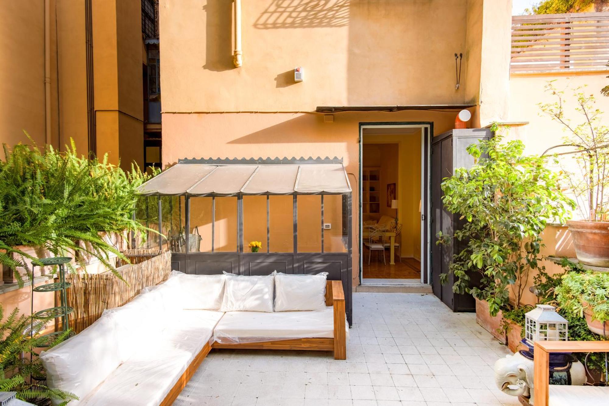 Elegantis Monti Royal With Private Terrace Apartment Rom