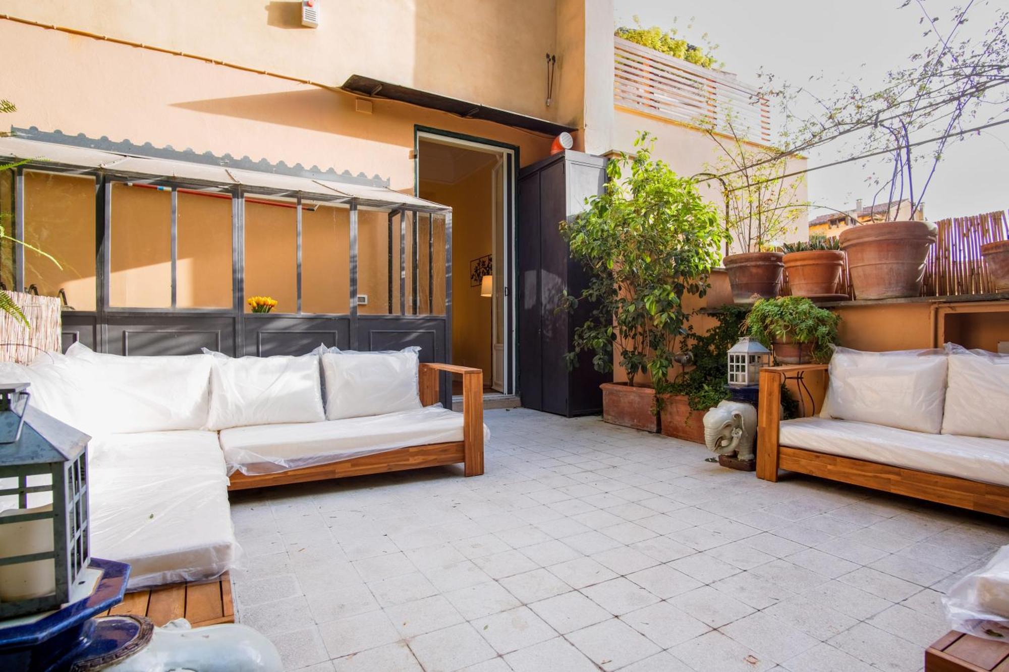 Elegantis Monti Royal With Private Terrace Apartment