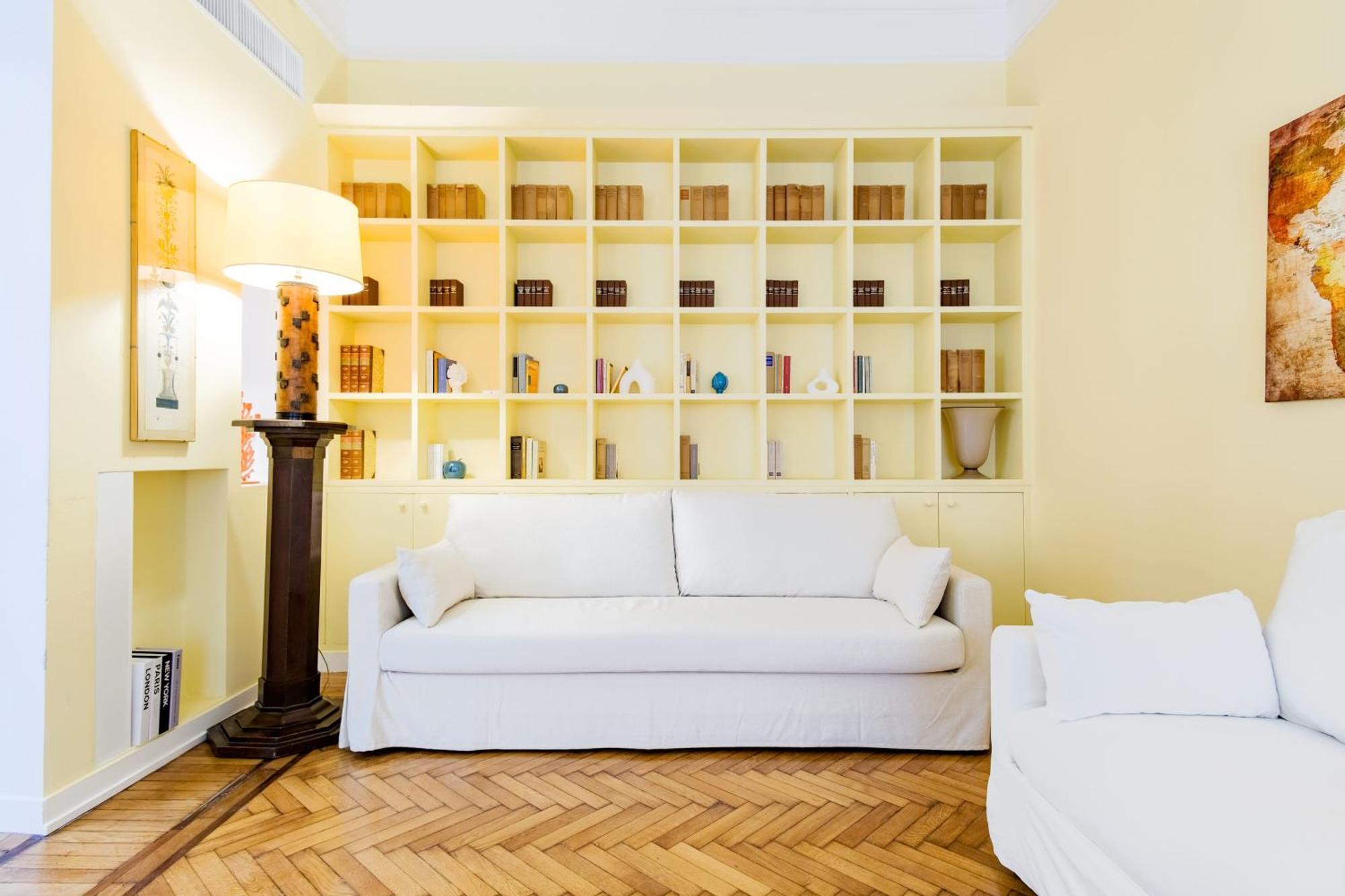 Elegantis Monti Royal With Private Terrace Apartment Rom